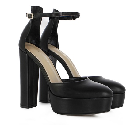 ΜΑΥΡΟ ΔΕΡΜΑ